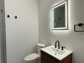108 Chelsea St in Boston, MA - Building Photo - Building Photo