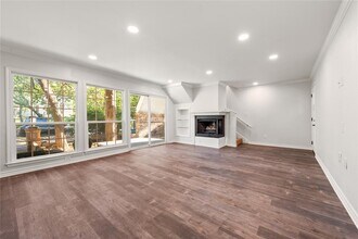 2507 Quarry Rd in Austin, TX - Building Photo - Building Photo