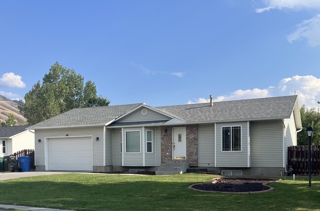 property at 1160 Tule Dr