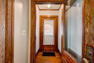 36 Maplewood Ave in West Hartford, CT - Building Photo - Building Photo