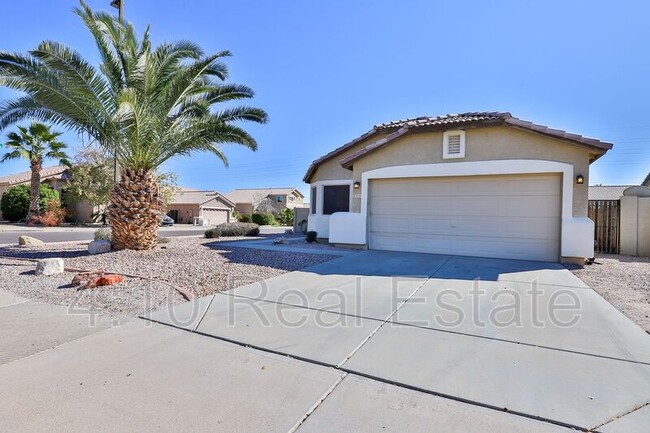 3735 S Loback Ln in Gilbert, AZ - Foto de edificio - Building Photo