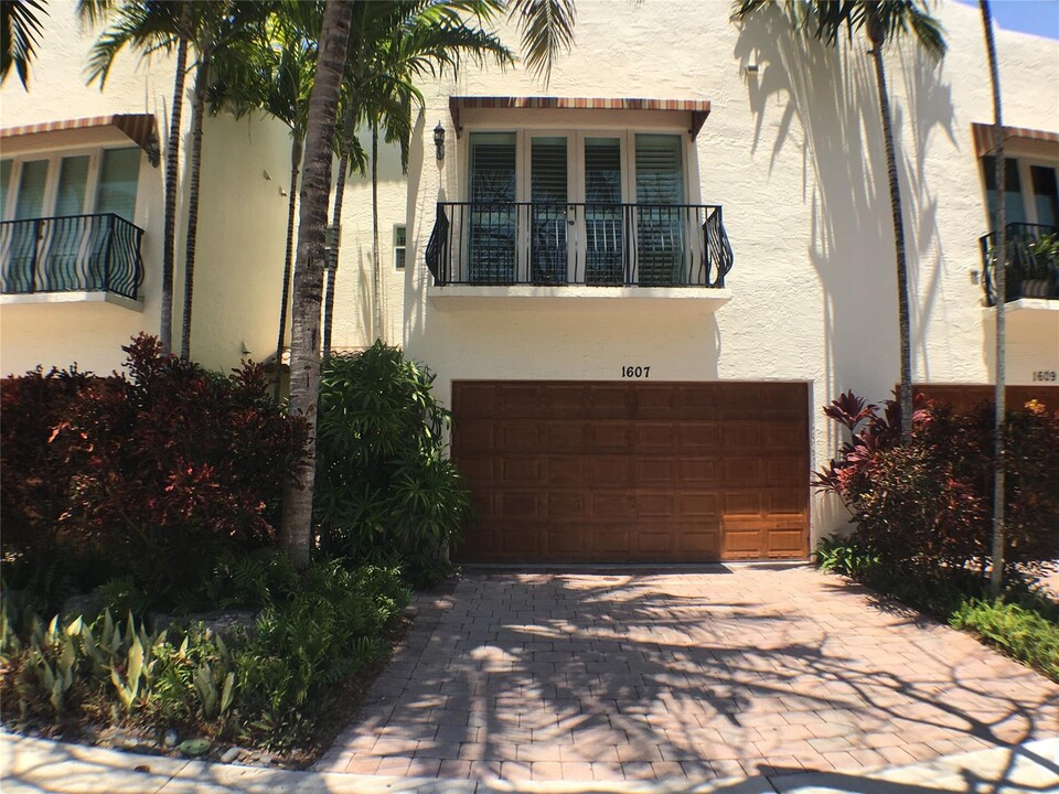 1607 NE 9th St in Fort Lauderdale, FL - Building Photo