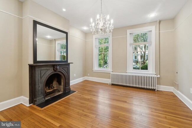 property at 1424 S St NW