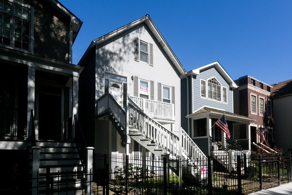 1738 W Nelson St, Unit 2 in Chicago, IL - Foto de edificio