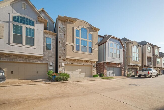 11007 Acorn Falls Dr in Houston, TX - Building Photo - Building Photo
