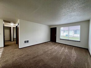 1020 S 51st Ave in Yakima, WA - Building Photo - Building Photo