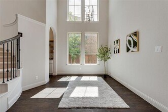 4556 La Roche Ave in Carrollton, TX - Building Photo - Building Photo