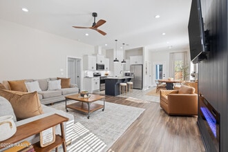 901 Russo Rd in New Iberia, LA - Building Photo - Building Photo