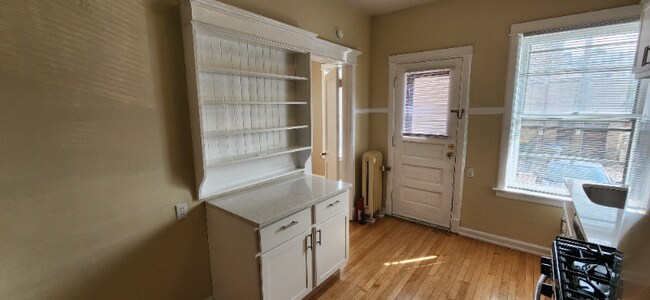 2582 N Stowell Ave in Milwaukee, WI - Building Photo - Building Photo