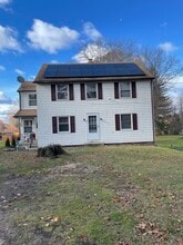 683 Camp St in Bristol, CT - Building Photo - Building Photo