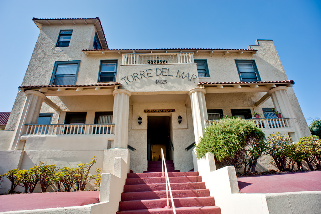 Torre Del Mar in San Diego, CA - Building Photo