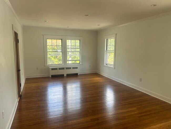 176 Brush Hill Rd, Unit 2 in Milton, MA - Building Photo - Building Photo