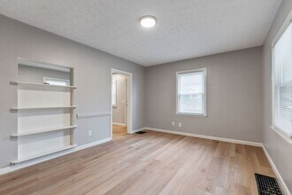 751 E Tulane Rd in Columbus, OH - Building Photo - Building Photo