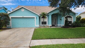 1061 Pelican Ln in Rockledge, FL - Building Photo