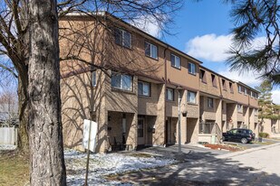 Wyandot Co-Operative Homes Incorporated in Toronto, ON - Building Photo