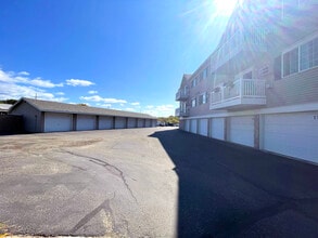 Bridgewater Estates in Alexandria, MN - Building Photo - Building Photo