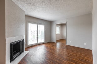 Lakeside Apartments in Rockwall, TX - Building Photo