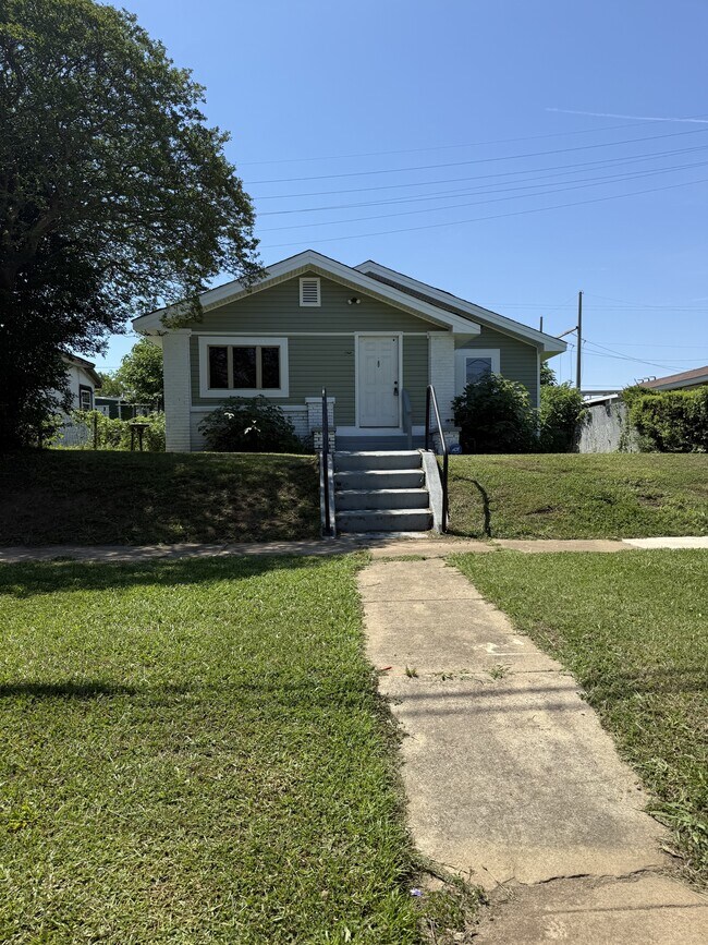 property at 1625 29th Ave N