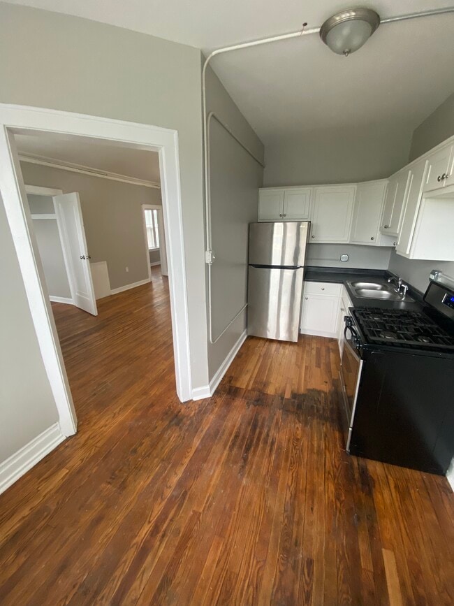 5945 Hyslop Pl, Unit 305