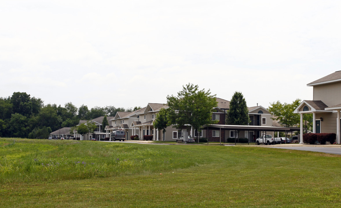 Eagle's Wood in Dowagiac, MI - Building Photo