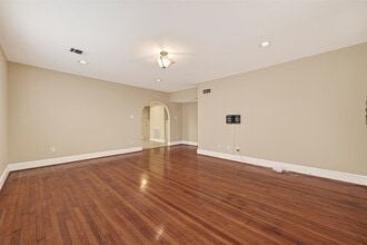 1807 Crocker St, Unit A in Houston, TX - Building Photo - Building Photo