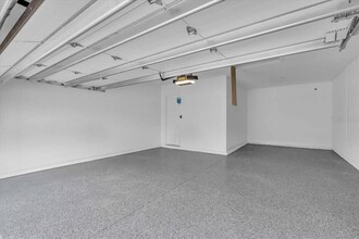 10176 Silent Night Ln in Sarasota, FL - Building Photo - Building Photo
