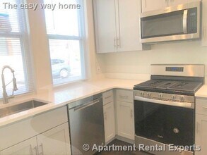 77 Kinnaird St, Unit 1 in Cambridge, MA - Foto de edificio - Building Photo