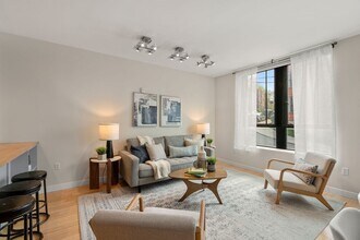 251 Heath St in Boston, MA - Building Photo - Building Photo