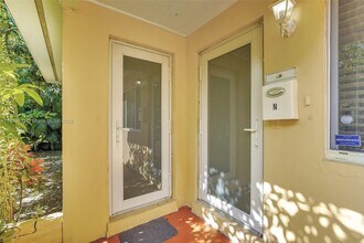 11919 NE 8th Ave in Biscayne Park, FL - Building Photo - Building Photo
