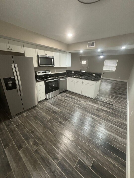 3228 Summerhill Ln in Columbus, OH - Building Photo