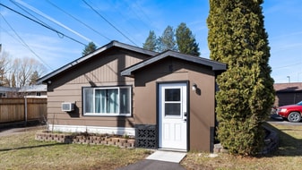 1022 9th St W in Columbia Falls, MT - Building Photo