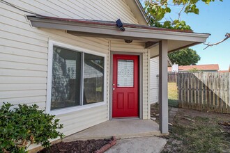 7335 Mystery Ridge Dr in Converse, TX - Building Photo - Building Photo