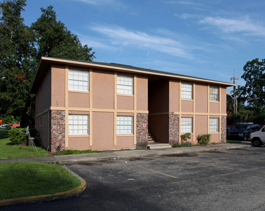 Danube Apartments in Orlando, FL - Building Photo