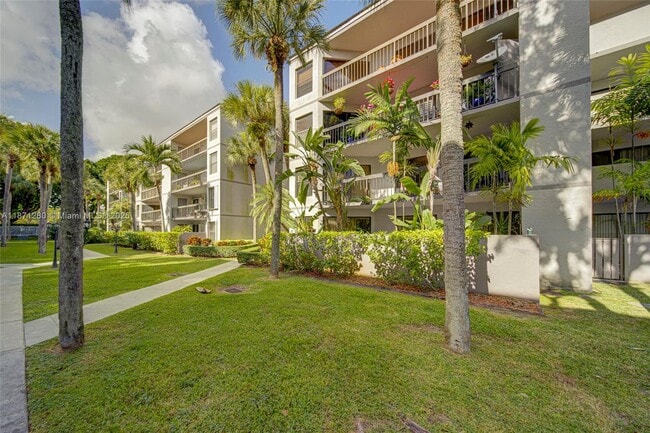 8810 SW 132nd Pl in Miami, FL - Building Photo - Building Photo
