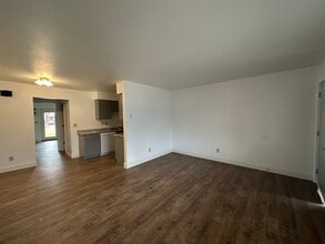 1053 Lakeshore Dr, Unit 1053 in Pioneer, OH - Foto de edificio - Building Photo