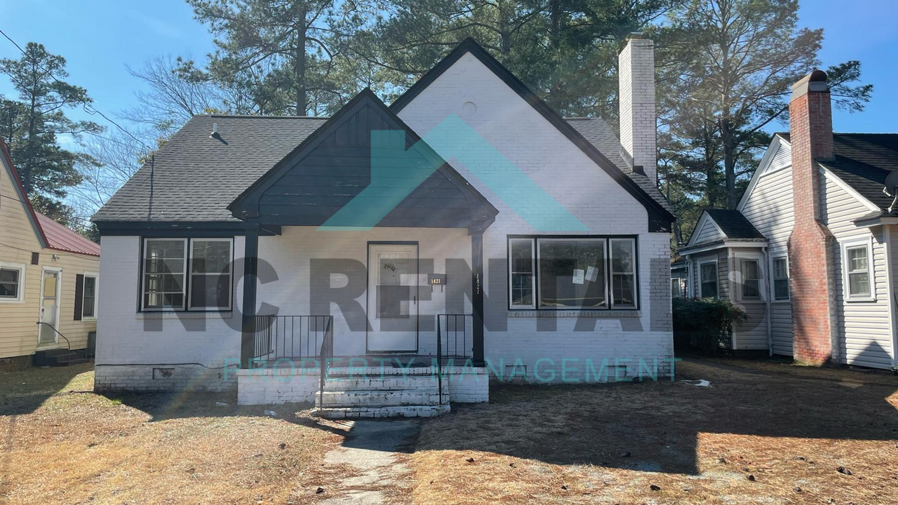 1421 Sunset Ave in Rocky Mount, NC - Building Photo