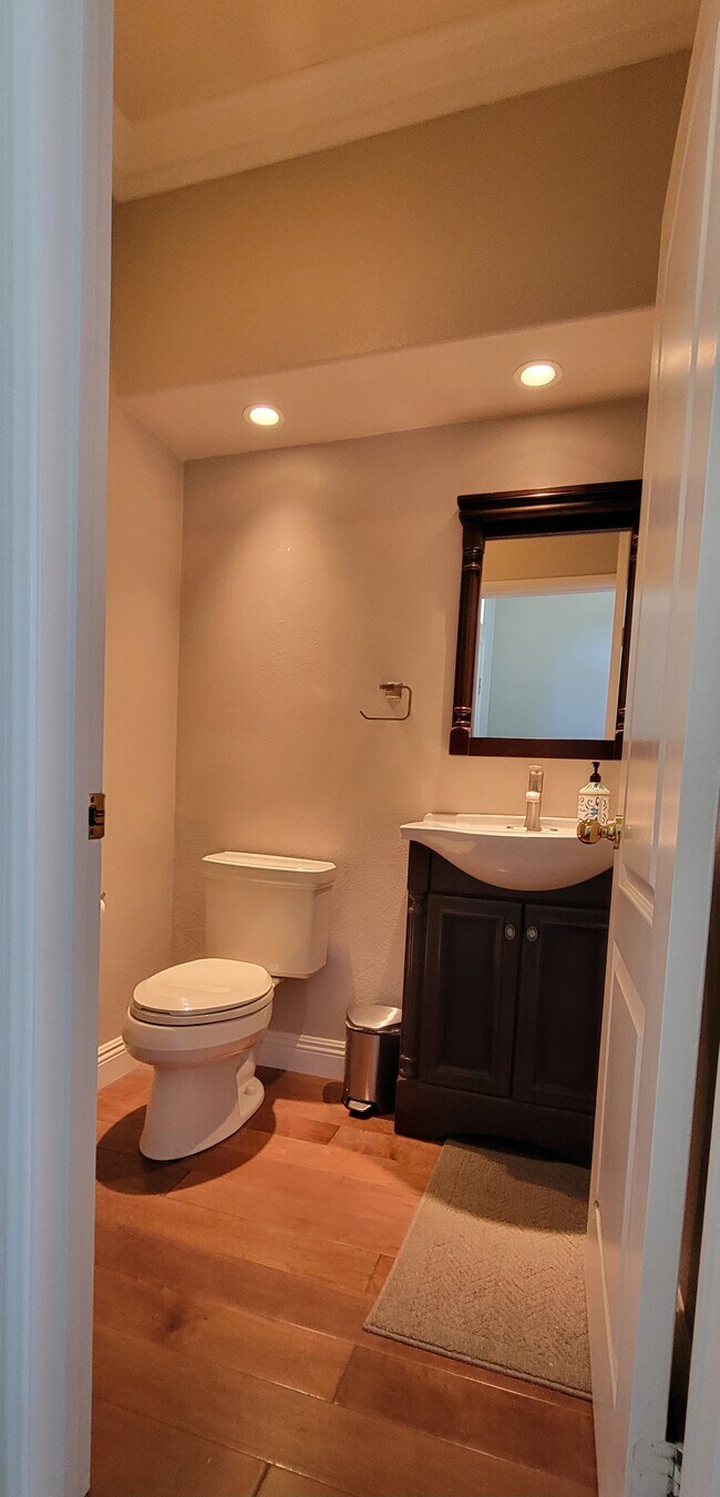 65 Melrose Dr in Mission Viejo, CA - Building Photo - Building Photo
