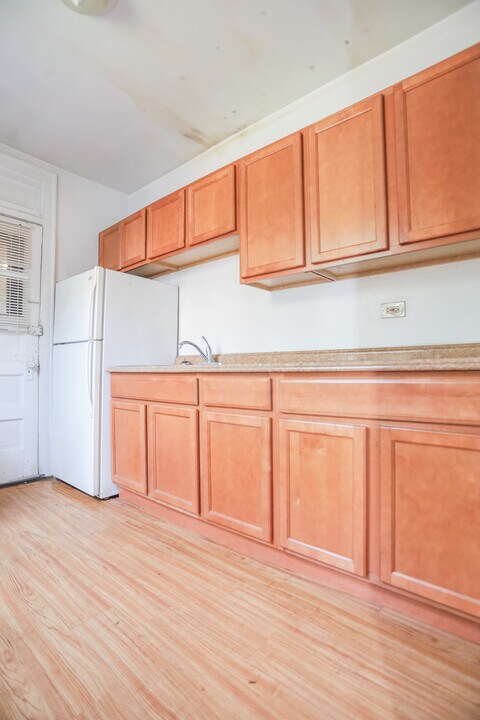 4250 N Francisco Ave, Unit #1W in Chicago, IL - Building Photo