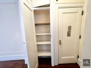 West 55th Street, Unit 7C in New York, NY - Building Photo - Building Photo