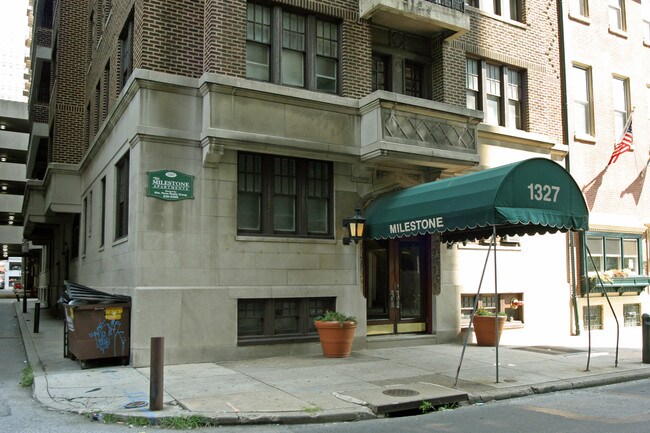 Milestone in Philadelphia, PA - Foto de edificio - Building Photo