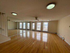 5311 JFK Blvd E in West New York, NJ - Building Photo - Building Photo