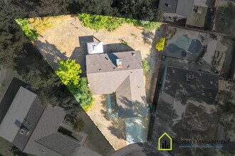 6 Nunes Ct in Sacramento, CA - Foto de edificio - Building Photo