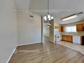 7302 N 76th Dr in Glendale, AZ - Foto de edificio - Building Photo