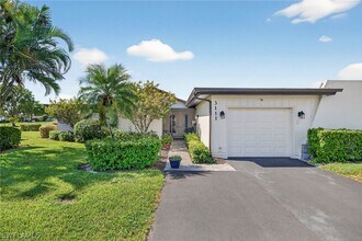 3111 Boca Ciega Dr in Naples, FL - Building Photo - Building Photo