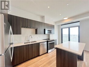 66 Weber St E in Kitchener, ON - Building Photo - Building Photo