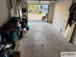 44 Wisteria Ct in Monmouth Junction, NJ - Building Photo - Building Photo