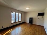 233 8th St, Unit 1 in Palisades Park, NJ - Foto de edificio - Building Photo