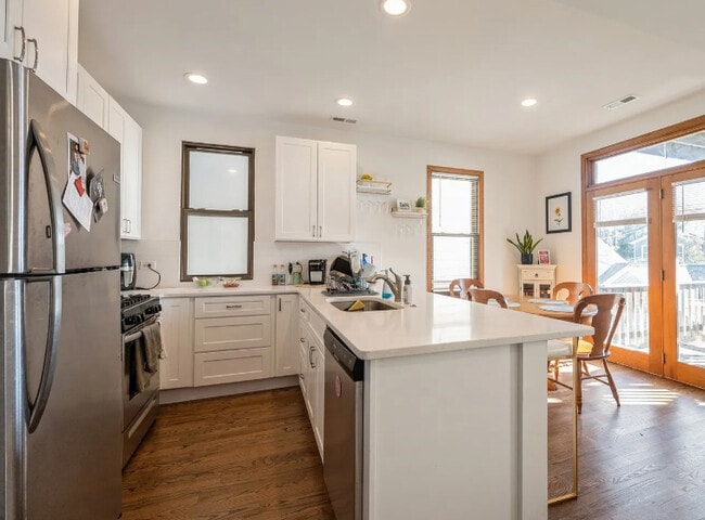 1753 W Cornelia Ave in Chicago, IL - Building Photo - Building Photo