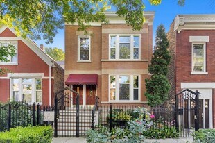 911 N Fairfield Ave, Unit 2 in Chicago, IL - Building Photo