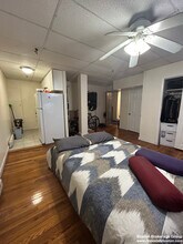 857 Beacon St, Unit B2 in Boston, MA - Building Photo - Building Photo